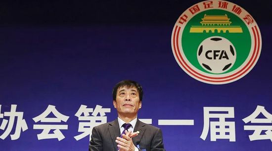 免费午夜在线视频