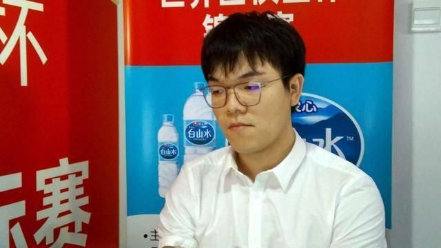 特大黑人娇小亚洲女mp4